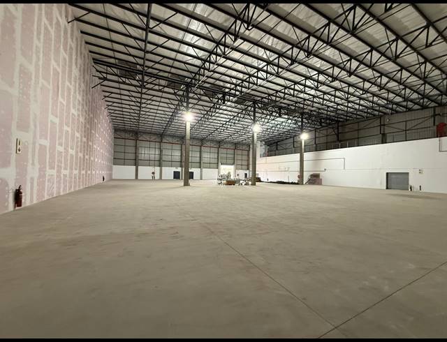 3,743M² WAREHOUSE TO LET IN SPARTAN